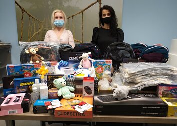 Dárky pro děti klientů Služeb pro rodiny s dětmi od PackWay
