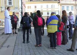 V Chrudimi se připojili další pěší poutníci