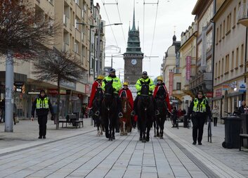 Tříkrálová sbírka začala průvodem a slavností