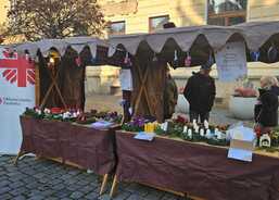 Prodej adventních věnců Pernštýnské náměstí